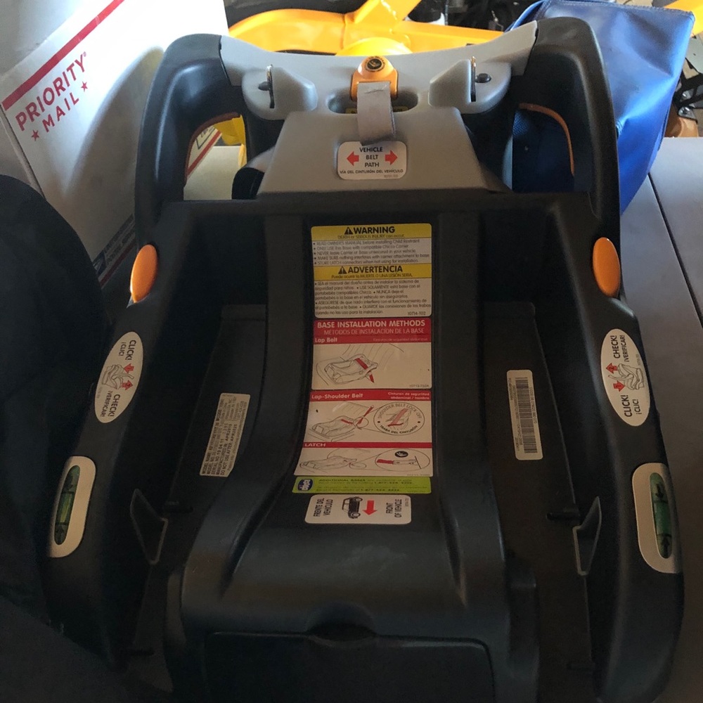 Chico keyfit 30 car seat base